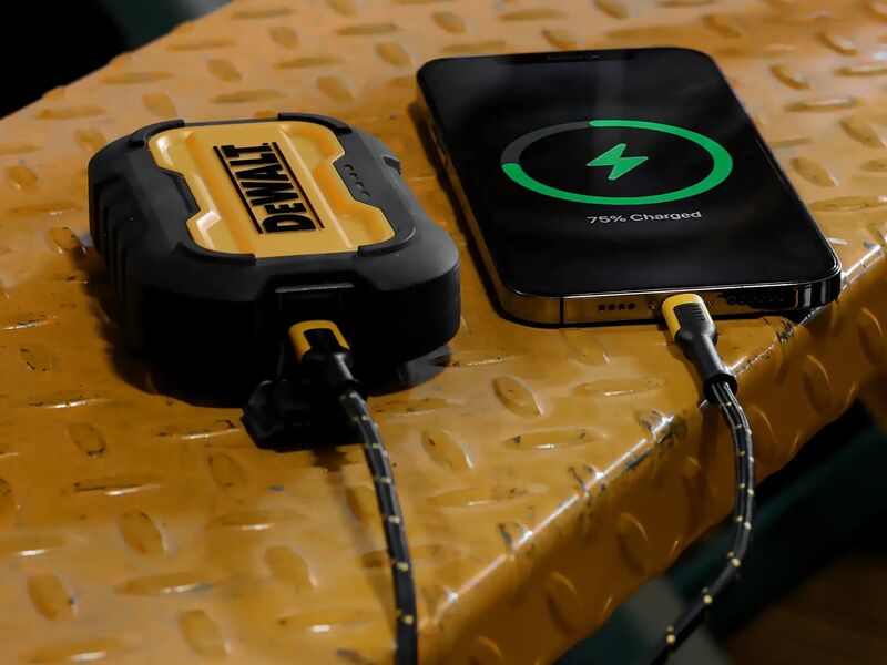 DeWalt Power Bank 10000 (18W) - photo 3