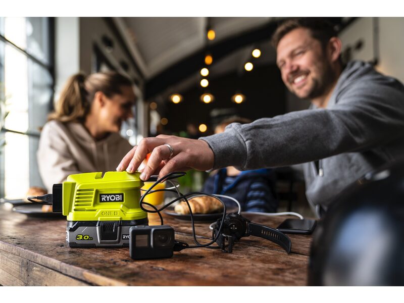 Inverter a batteria Ryobi RY18BI150A
