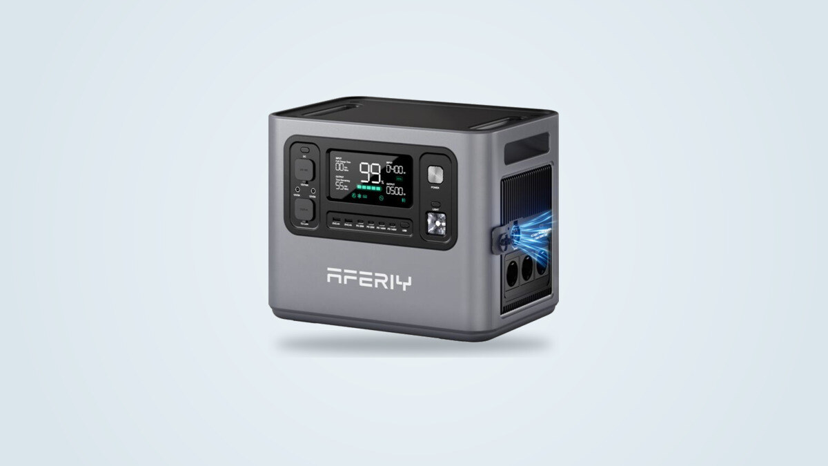 Power station portatile Aferiy P280 vista di tre quarti, display acceso che mostra 99% e connettori laterali visibili