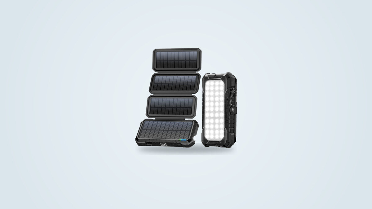 Black Blavor PN-W12 Pro solar charger, four foldable solar panels unfolded on the left and the unit with its LED light on the right, on a light gradient background