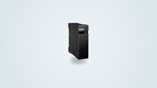 SAI Eaton Ellipse ECO 650 USB DIN visto de tres cuartos, carcasa negra compacta con testigos de estado encendidos