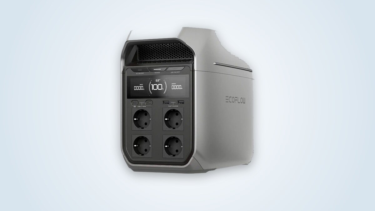 Estación de energía portátil EcoFlow Delta 3 Plus de tres cuartos, pantalla encendida, cuatro enchufes de 230 V y puertos USB-C a la vista