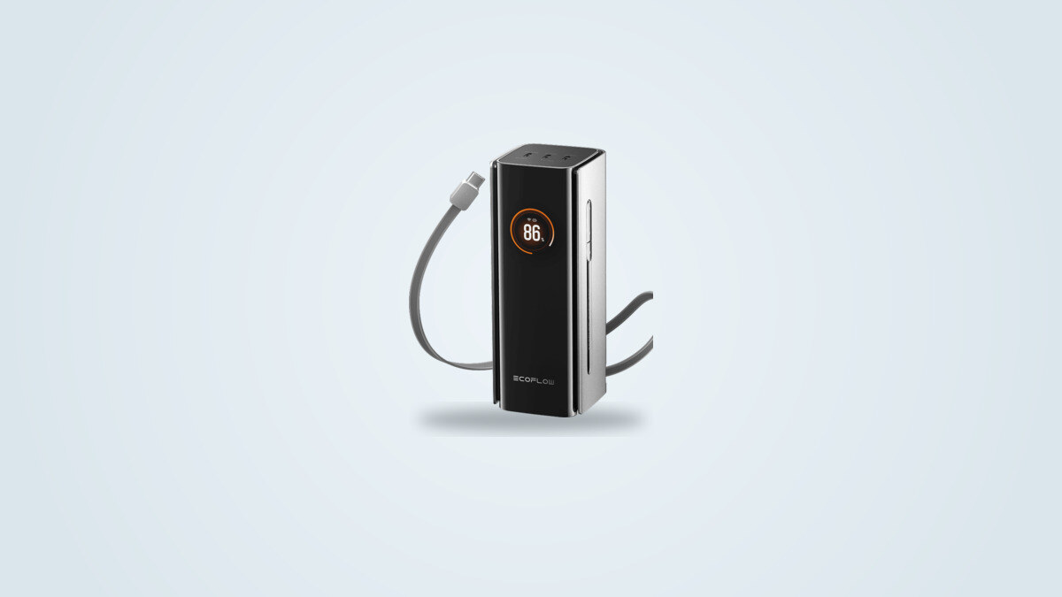 EcoFlow Rapid Pro 20K Powerbank aufrecht stehend, LCD-Display beleuchtet mit Anzeige des Ladestands, ausziehbares USB-C-Kabel teilweise herausgezogen