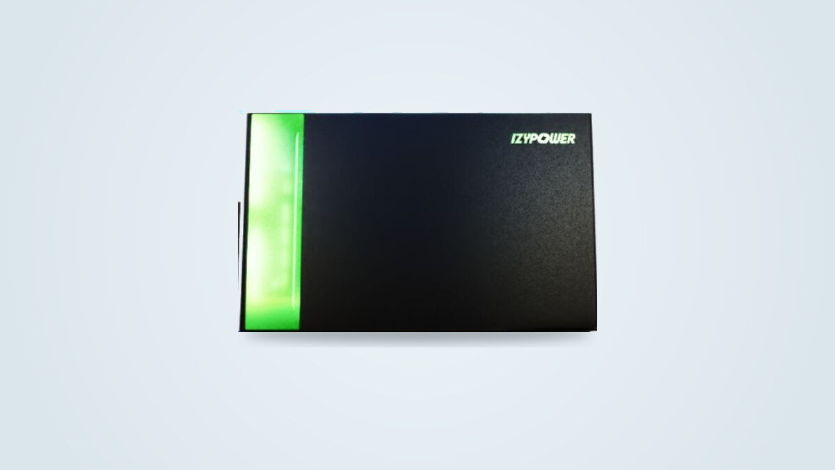 Izypower Titan 2400 balcony battery with built-in micro-inverter and green light strip