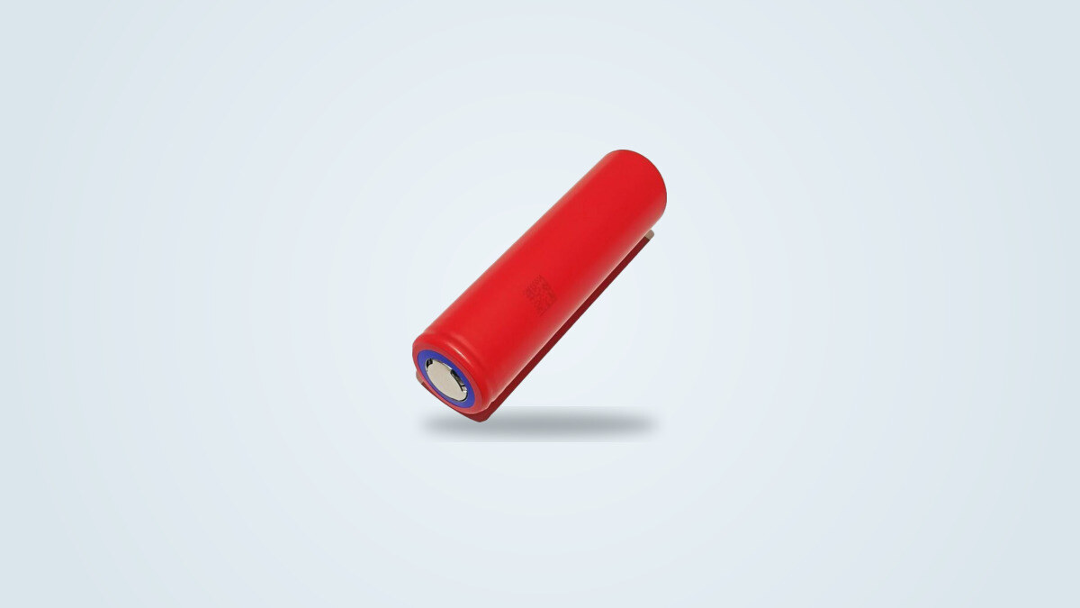Panasonic NCR18650GA lithium-ion cell in the 18650 format, red wrapper, flat positive terminal (Flat Top), on a plain background