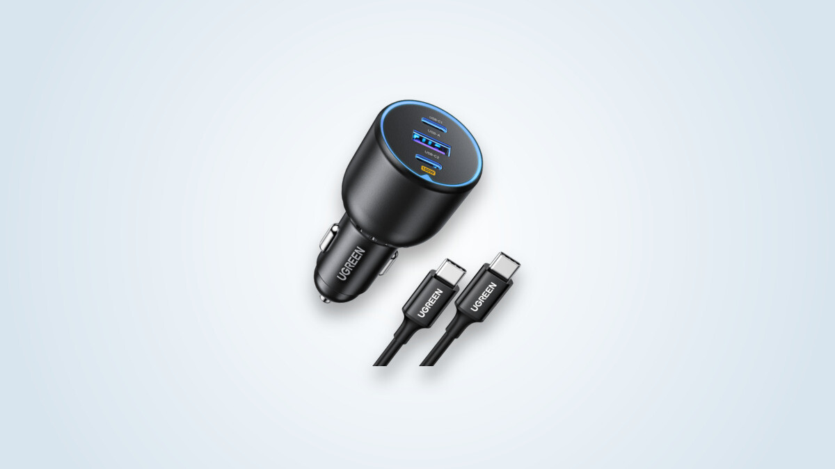 Ugreen 130W car charger with its braided USB-C cable