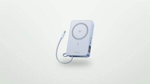 Externer magnetischer Akku Ugreen MagFlow 20000mAh vor hellem Hintergrund