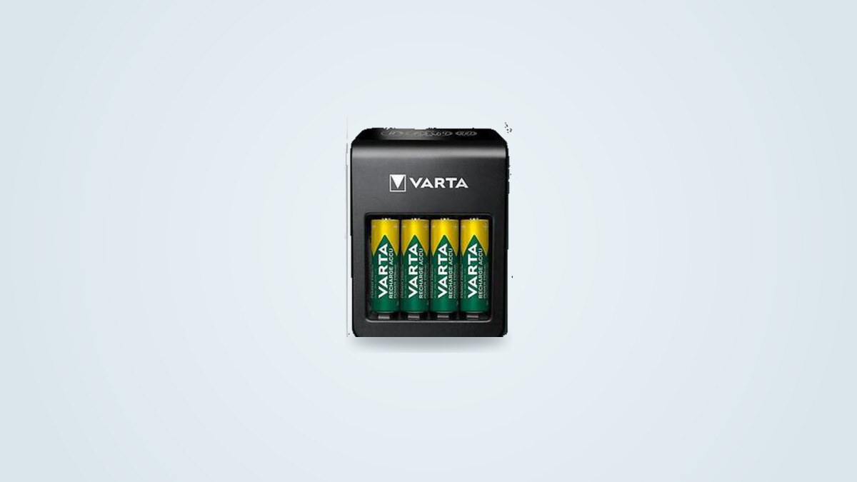 Varta LCD Smart Charger battery charger with screen and included batteries