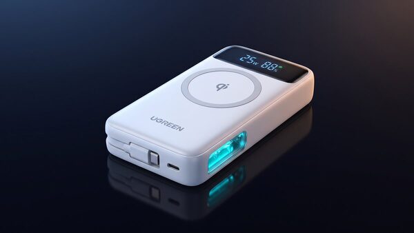 Powerbank magnético Ugreen MagFlow Pro con pantalla y ventana de refrigeración líquida visible, presentado en el IFA 2026